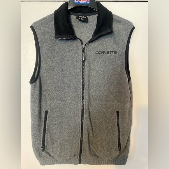 Men’s sleeveless polyester jacket. With Corvette name on left chest. Size Med. - Picture 1 of 2